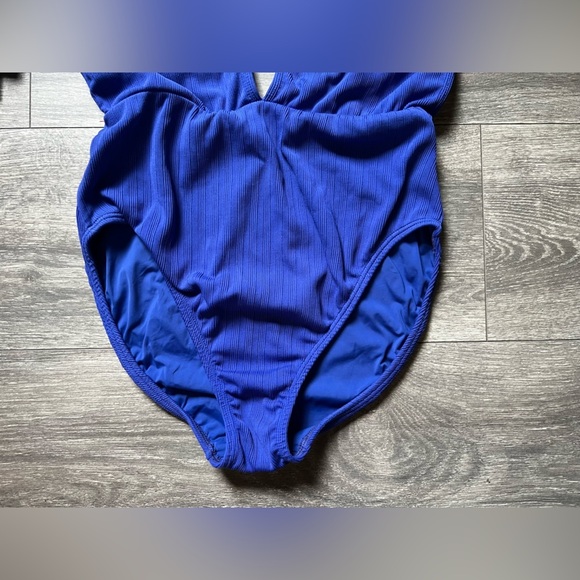 Vix swimwear Milano luana plunge neck one piece in Klein blue - Picture 5 of 11